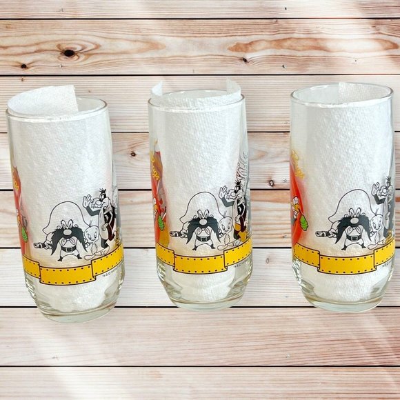 3 Happy Birthday Bugs 50th Birthday Commemorative Glass 14 OZ 1990 Bugs Bunny - Picture 4 of 8